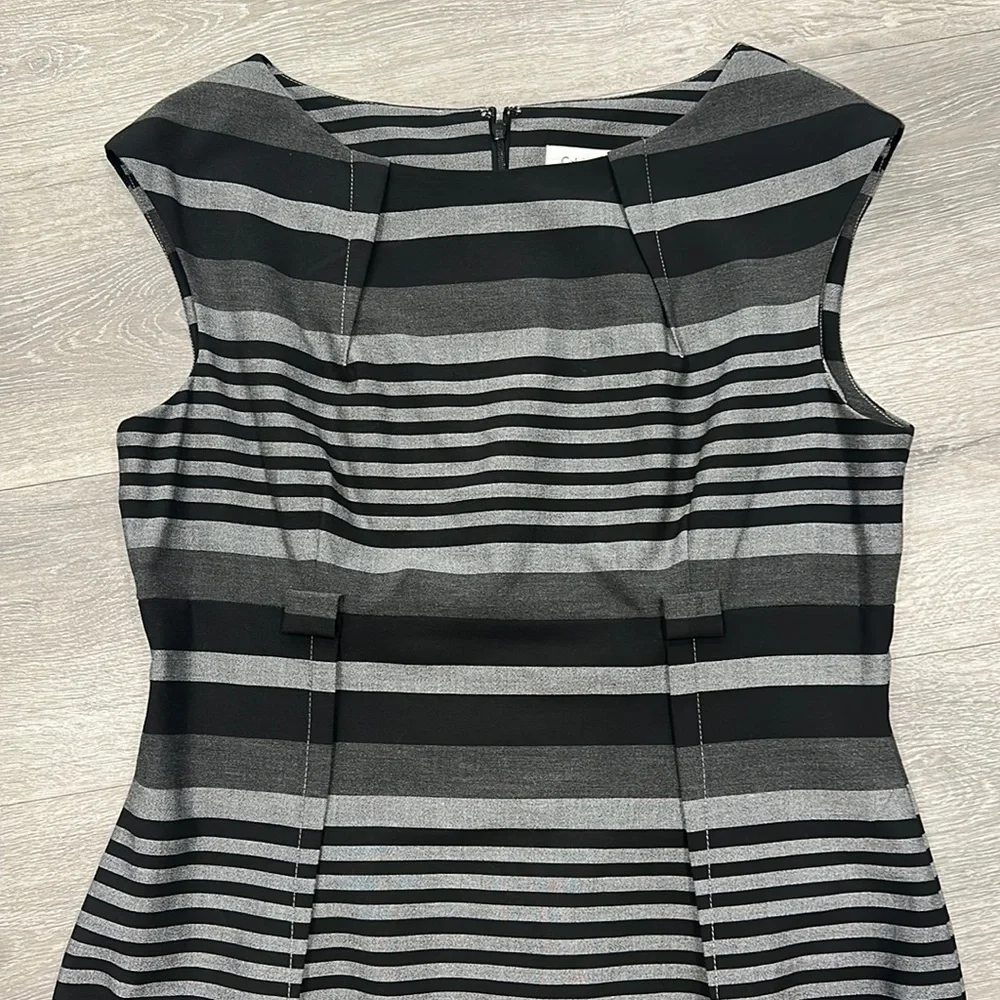 Women’s Striped Sleeveless Midi Knee Length Dress Calvin Klein 12 Black Gray